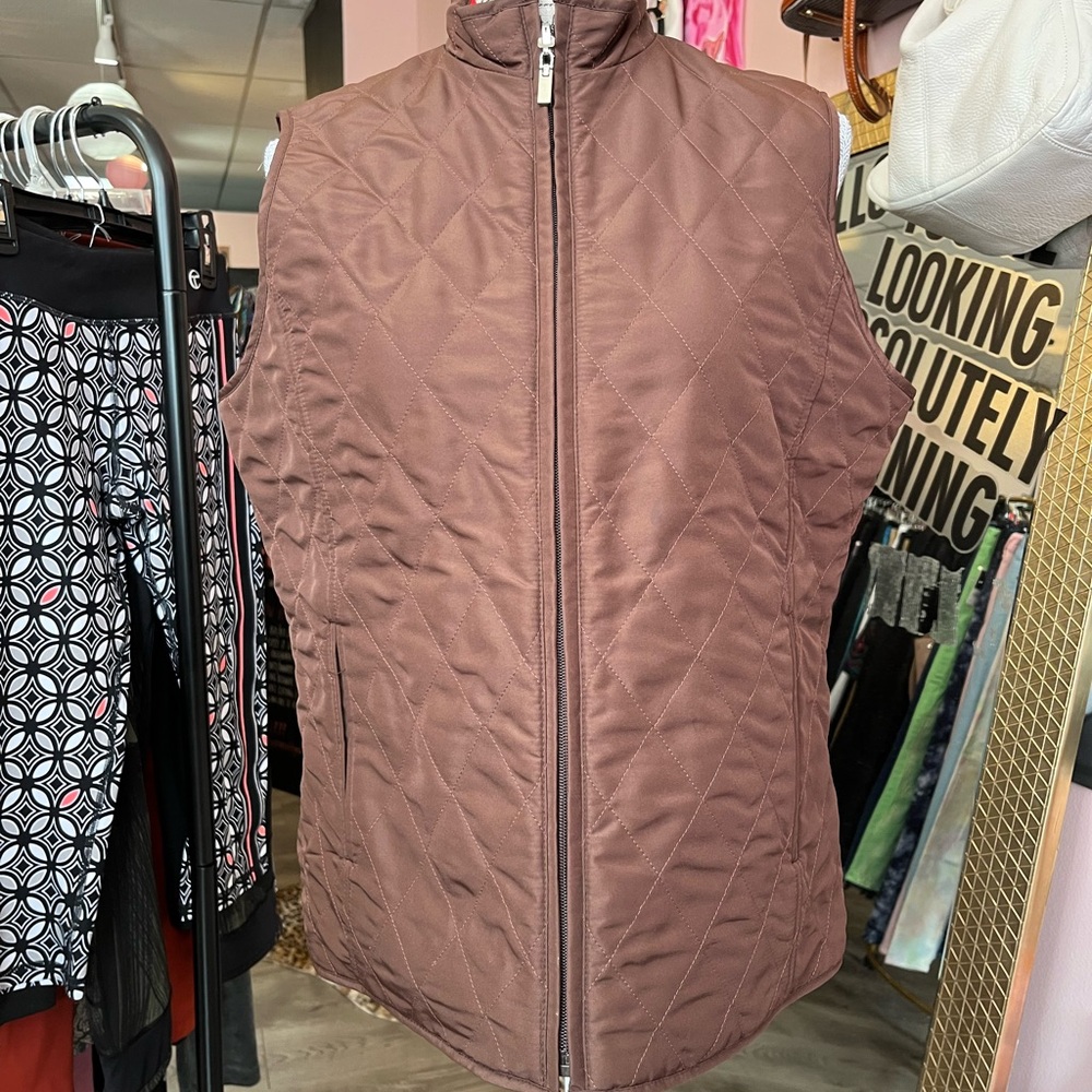 Fairway & Greene Women's Quilted Vest in Brown
